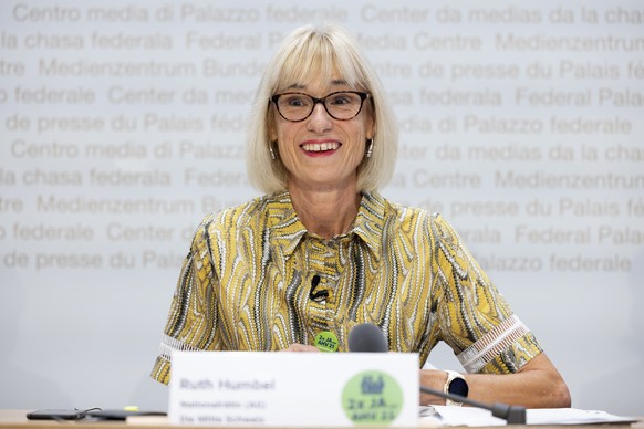 Ruth Humbel, Nationalraetin Mitte-AG, spricht waehrend einer Medienkonferenz zur AHV-Reform AHV 21, am Freitag, 26. August 2022 in Bern. Am 25. September kommt die AHV 21 zur Abstimmung. Die AHV-Refor ...