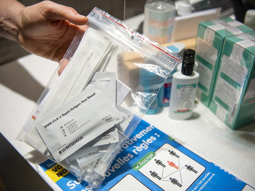 Les auto-tests contre le coronavirus se font de plus en plus rares en Suisse, constate la présidente de pharmaSuisse, Martine Ruggli.