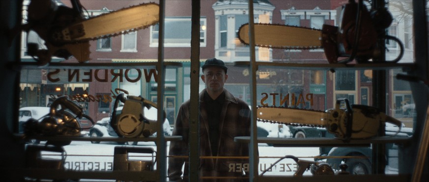 Charlie Hunnam dans la série "Monstre: l'histoire d'Ed Gein".