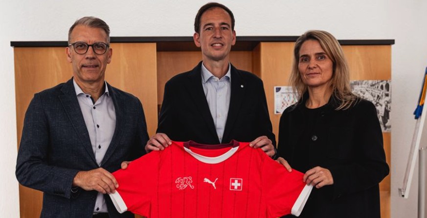 Rafel Navarro mit Peter Knäbel und Marion Daube