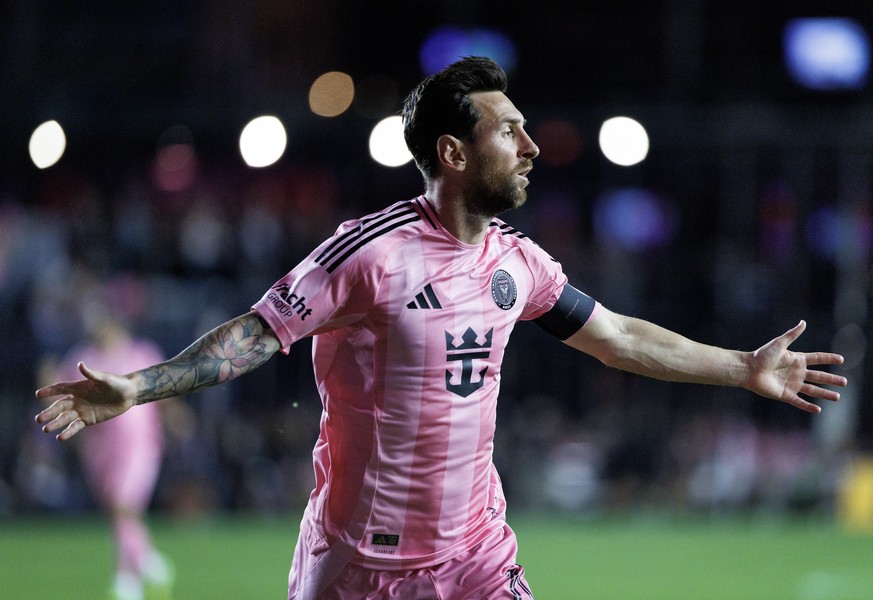 epa12513235 Inter Miami FC forward Lionel Messi celebrates a goal during the MLS soccer match between Inter Miami CF and Nashville SC soccer at Chase Stadium in Fort Lauderdale, Florida, USA, 08 Novem ...