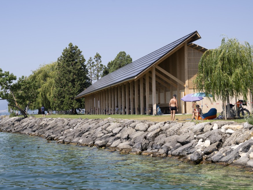 Au-delà de l'inauguration de la promenade Marthe Robert, la Ville de Neuchâtel a rappelé l’ouverture du restaurant des Jeunes-Rives, en attendant celle du café-bain des Jeunes-Rives à fin juillet ...