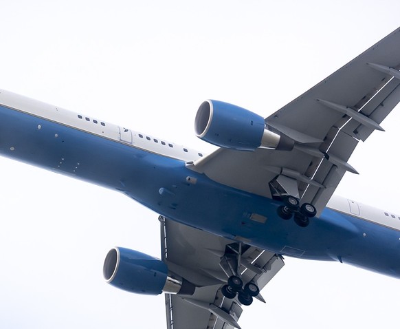 KEYPIX - Air Force One carrying US President Donald Trump landing at the Zurich Airport on Wednesday, January 21, 2026. Trump arrived in Switzerland for the 56th annual meeting of the World Economic F ...