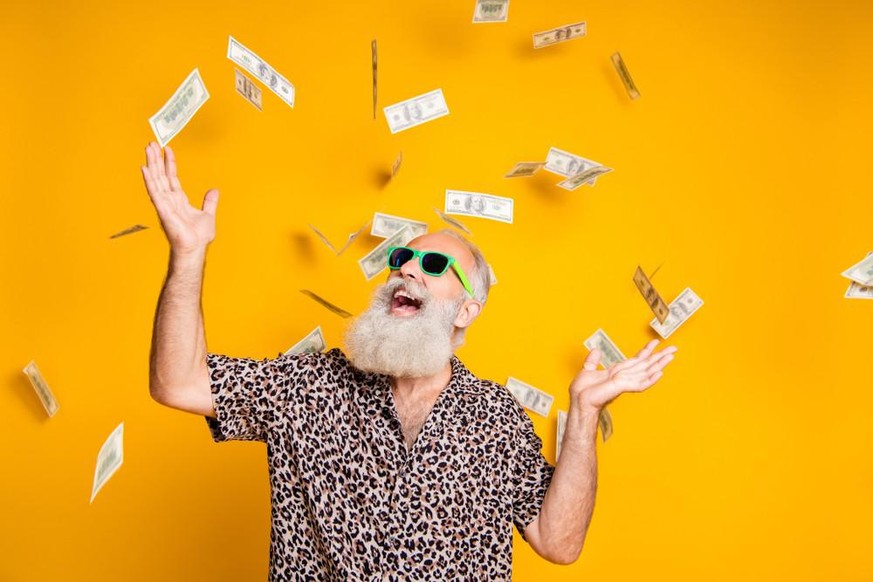 jackpot homme billets de banque loterie dollars etats-unis gagnants
