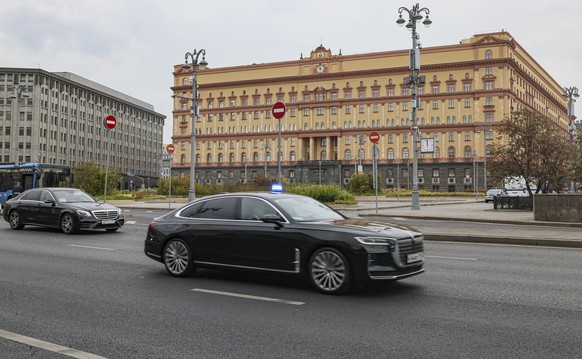 epa11628181 Cars drive in front of the headquarters of the Federal Security Service&#039;s (FSB) on Lubyanka Square in Moscow, Russia, 27 September 2024. The Russian FSB announced the initiation of a  ...