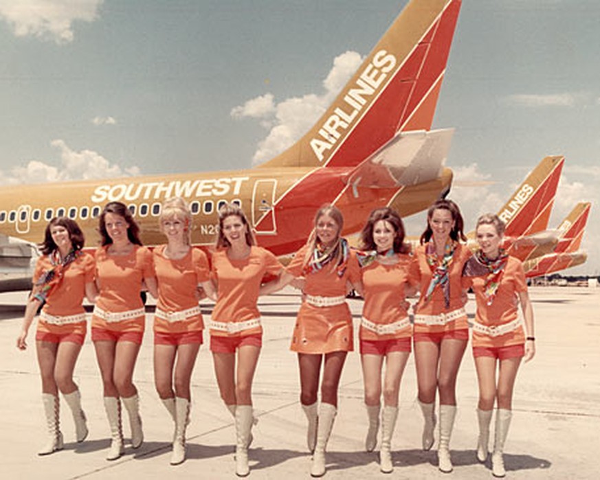 southwest airlines stewardess flight attendant flug begleiterin retro vintage fliegen https://www.eleftheriaonline.gr/ellada-kosmos/funny-strange/item/39940-400-weird-photos-part2