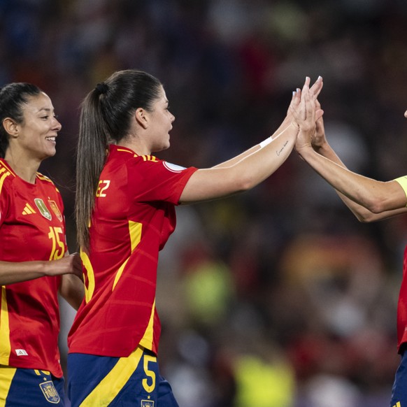 Leila Ouahabi, Maria Mendez Fernandez et Irene Paredes Hernandez peuvent avoir le sourire: le job a été fait pour la Roja.