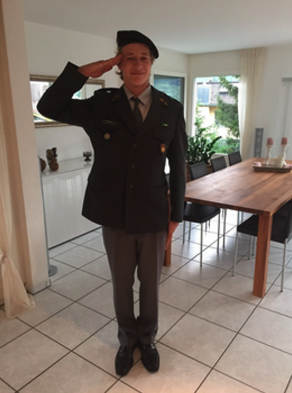 Marco Odermatt en 2017 avant d'entrer en formation de base.