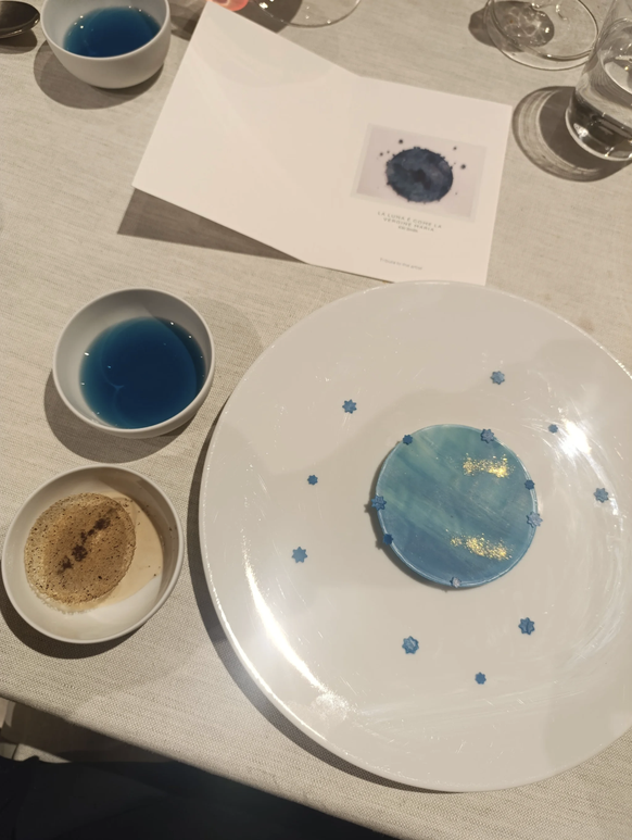 Tartelettes au mascarpone et à l'anis d'Enrico Crippa, à l'eau de thé à l'anis bleu et à l'anis étoilé