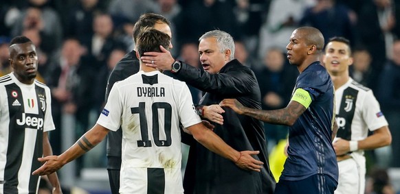 Dybala et Mourinho en 2018, lorsque le premier était à la Juve et le second à Manchester United.