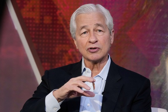 JPMorgan CEO Jamie Dimon is interviewed by Maria Bartiromo on the &quot;Mornings with Maria Bartiromo&quot; program, on the Fox Business Network, in New York Wednesday, April 9, 2025. (AP Photo/Richar ...