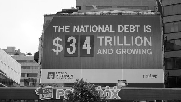 En mai 2024, la dette s'élevait encore à 34 000 milliards de dollars américains.