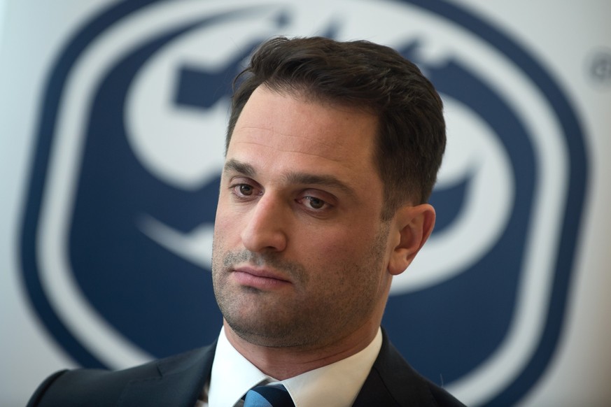 Paolo Duca, neuer Sportchef des Eishockey Clubs HC Ambri-Piotta, an einer Medienkonferenz, am Dienstag, 18. April 2017, in Bellinzona. (KEYSTONE/Ti-Press/Pablo Gianinazzi)
