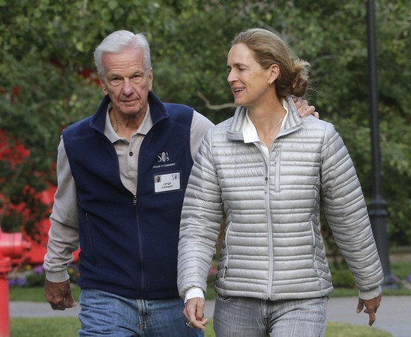 epa04975862 (FILE) A file photiograph showing Jorge Paulo Lemann, Swiss-Brazilian banker arriving with his wife Susanna Lemann at the Allen and Company 33rd Annual Media and Technology Conference, in  ...