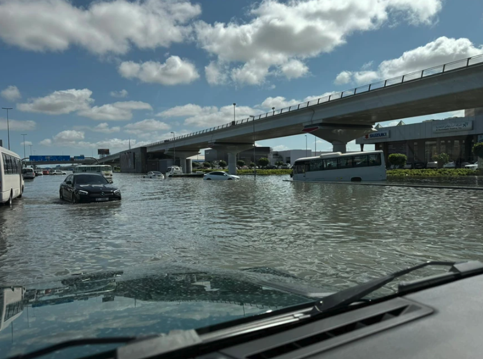 Dubaï: la pluie artificielle, responsable des inondations?