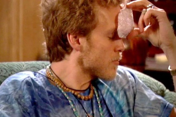 Déjà fan il y a 20 ans (ici, dans The Hills), Spencer Pratt reste toujours amateur de cristaux thérapeutiques.