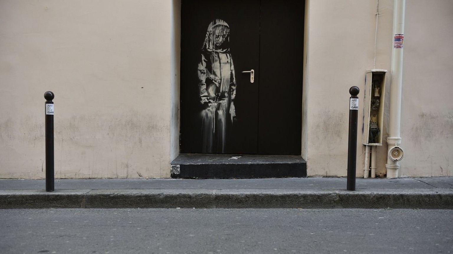 Voici la porte du Bataclan, en hommage aux attentats du 13-Novembre, qui a vécu une folle épopée la nuit du 26 janvier 2019.