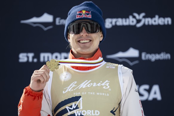 epa11999530 Gold medalist Noe Roth of Switzerland poses during the Aerials competition at the FIS Snowboard, Freestyle and Freeski World Championships in St. Moritz, Switzerland, 30 March 2025. EPA/GI ...