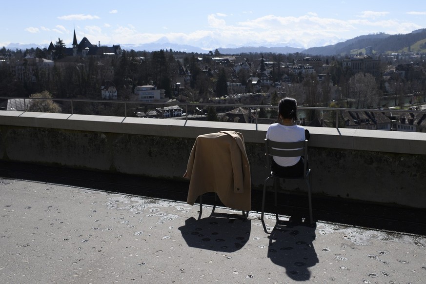 Pipis, bruits et bouteilles: l&#039;emploi «sauvage» de la Terrasse fédérale agace (archives avril 2019).