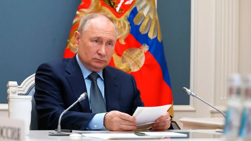 Vladimir Poutine, président de la Russie : après l&#039;invasion de l&#039;Ukraine, les territoires occupés ont été inondés de propagande du Kremlin.