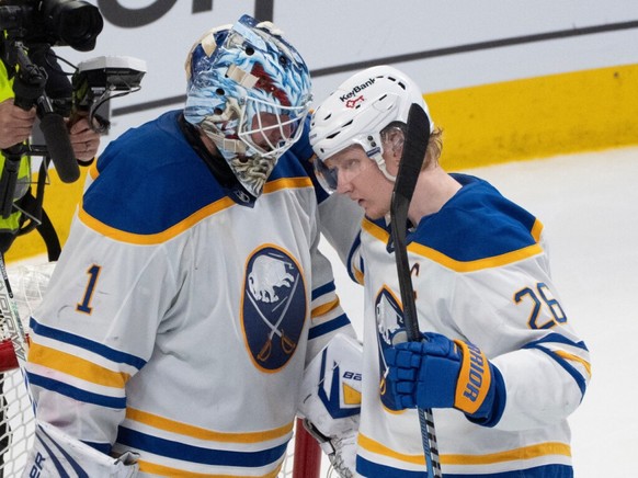 Dahlin (à droite) et Luukkonen ont brillé samedi à Montréal