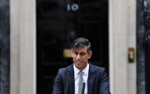 epaselect epa11458643 Out-going British Prime Minister Rishi Sunak delivers a statement outside Downing Street in London, Britain, 05 July 2024, following the results of the elections. Britons went to ...