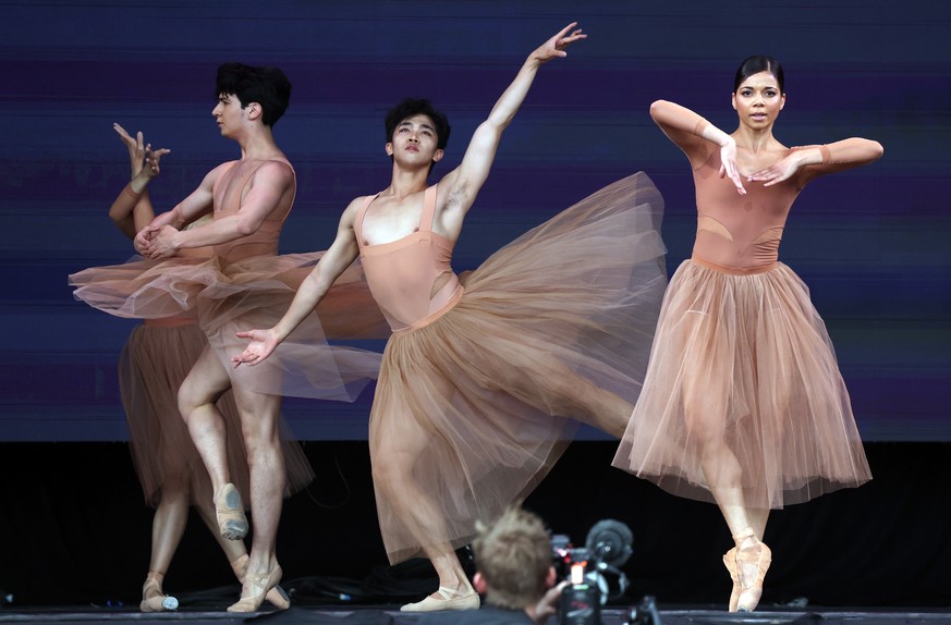 epa11446928 Members of the Birmingham Royal Ballet perform on the Pyramid stage during day five of the Glastonbury Festival at Worthy Farm near Pilton, Somerset, Britain, 30 June 2024. The Glastonbury ...