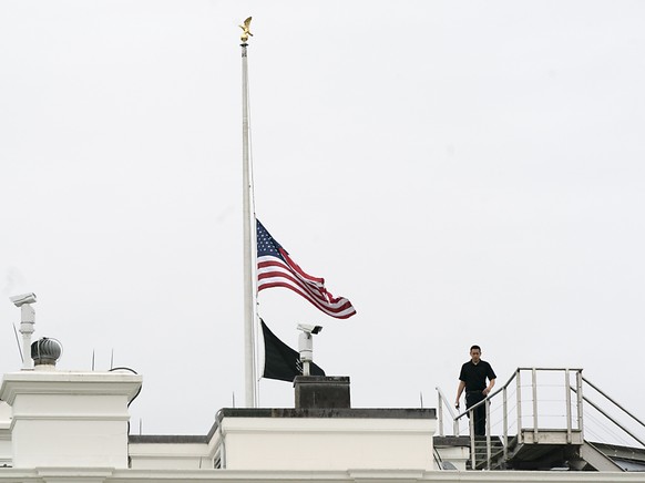 La Maison Blanche a ordonn� la mise en berne des drapeaux dans tous les b�timents publics pour &quot;honorer les victimes&quot; d&#039;Uvalde.