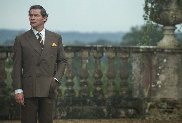 Dominic West dans la peau du Prince Charles.