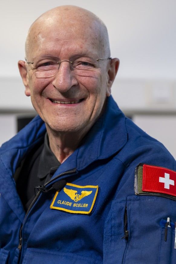 L&#039;astronaute suisse Claude Nicollier, pose lors d&#039;un interview, ce jeudi 19 decembre 2024. Claude Nicollier et Marco Sieber se sont retrouves jeudi a Lausanne sur le campus de l&#039;EPFL po ...