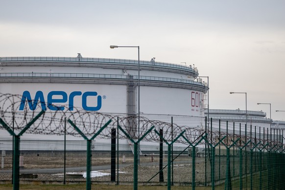epa11824368 Storage tanks at the Central oil tank farm operated by Mero CR near Nelahozeves, Czech Republic, 14 January 2025. Mero CR, who owns and operates the Czech part of the Druzhba pipeline and  ...