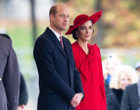 LONDON, ENGLAND - NOVEMBER 21: Prince William, Prince of Wales and Catherine, Princess of Wales attend a ceremonial welcome for The President and the First Lady of the Republic of Korea at Horse Guard ...