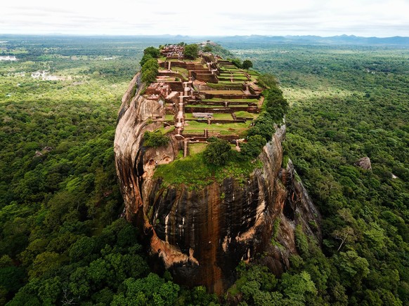 Pidurangala Rock, à Sigiriya.