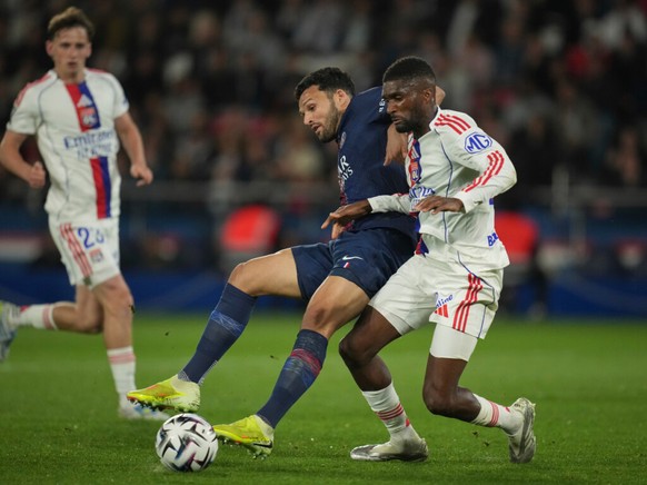 Gonçalo Ramos (en bleu) et le PSG se sont montrés trop imprécis face à un OL chirurgical.