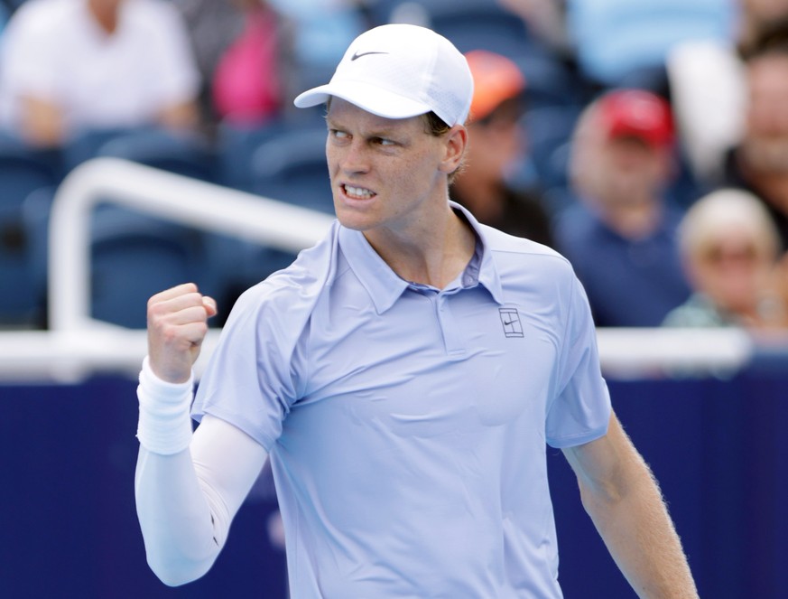 epa12298636 Jannik Sinner of Italy celebrates winning the first set against Adrian Mannarino of France during their Men&#039;s singles round of 16 match of the Cincinnati Open at the Lindner Family Te ...