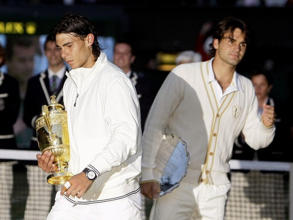 ARCHIV - RUECKTRITT ROGER FEDERER - MEILENSTEINE ROGER FEDERER - 2008 - WIMBLEDON: FINALNIEDERLAGE GEGEN RAFAEL NADAL - ZU DEN MEILENSTEINEN VON DER KARRIERE UND IM LEBEN VON ROGER FEDERER STELLEN WIR ...