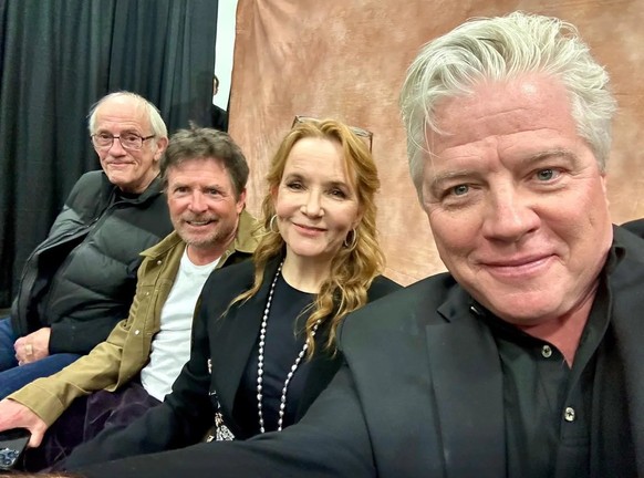 back to the future reunion

https://www.instagram.com/p/Co1G-kHuhTZ/?img_index=1