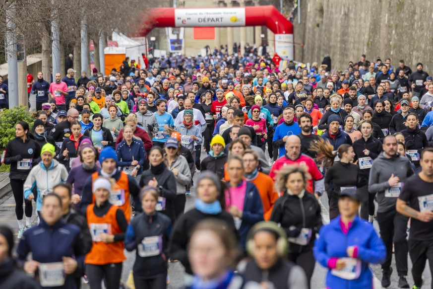 Participants take the start during the 47th Course de l'Esacalde (Escalade Race), in Geneva, Switzerland, Saturday, December 6, 2025. Over 59,000 participants take part in the 47th edition of the ...