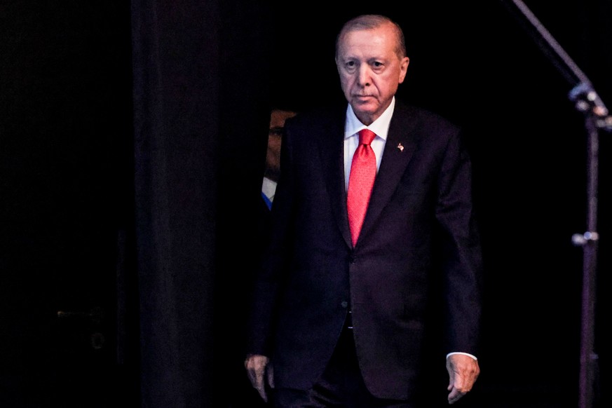 epa13098771 Turkish President Recep Tayyip Erdogan speaks during a press conference at the 2026 NATO summit in Ankara, Turkey, 08 July 2026. EPA/FILIP SINGER