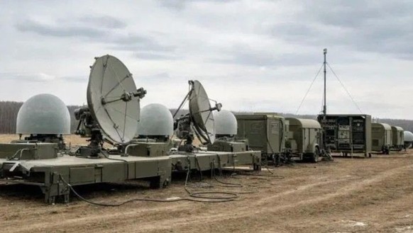 Une photo non confirmée du complexe russe de brouillage Starlink «Volna Kupol Garant».