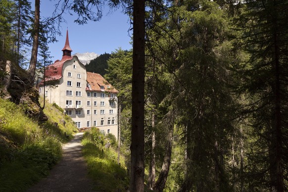 ARCHIVBILD ZUM KULTURTEXT DREHORT SCHWEIZ --- The spa hotel &quot;V. Sinestra&quot; in the valley Val Sinestra north of the village Sent in the Swiss region Unterengadin, pictured on August 2, 2011. T ...