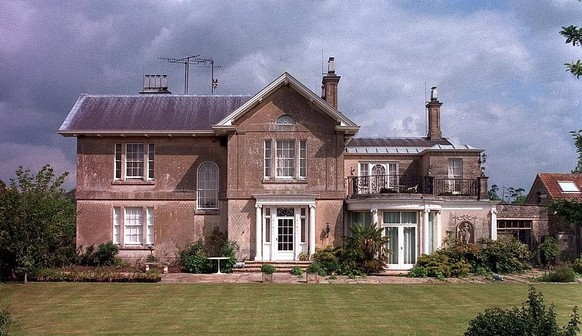 La bâtisse vaut probablement beaucoup plus aujourd'hui: le prix des maisons individuelles haut de gamme dans le Wiltshire a augmenté de plus de 400%, selon le site home.co.uk.