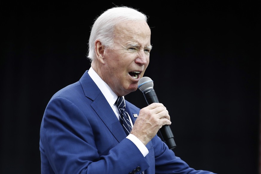 Iran: Les femmes «doivent pouvoir porter ce qu'elles veulent» selon Biden