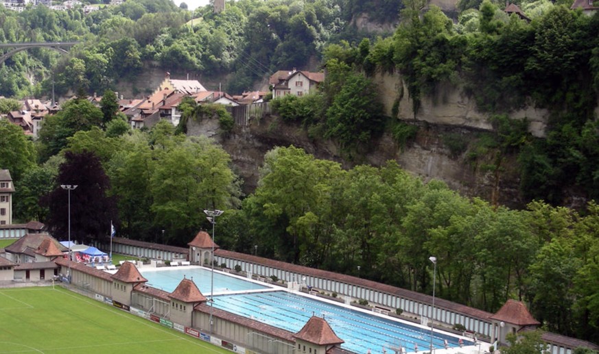 Combien coûte une semaine à la piscine en Suisse? Nous avons fait le calcul