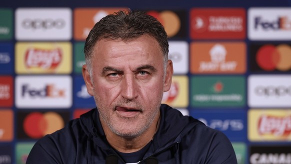 epa10234718 Paris Saint Germain&#039;s head coach Christophe Galtier speaks during a press conference at the Parc des Princes stadium in Paris, France, 10 October 2022. PSG will play SL Benfica on 11  ...