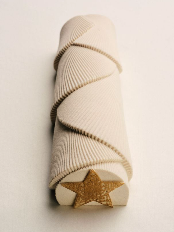 La bûche Dior 2025 de Yannick Alléno