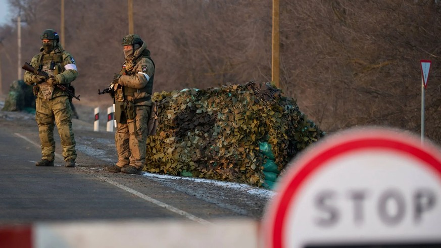 Des soldats russes à un poste de contrôle en Crimée (photo d&#039;archive): la corruption est courante dans le milieu.