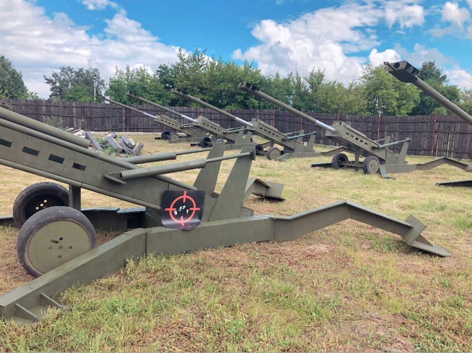 Ces faux canons sont de vrais trompes-l&#039; œil.