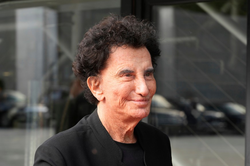 FILE - IMA president Jack Lang arrive before visiting the exhibition "Treasures rescued from Gaza" Monday, April 14, 2025 at the Arab World Institute (IMA) in Paris. (AP Photo/Michel Euler,  ...