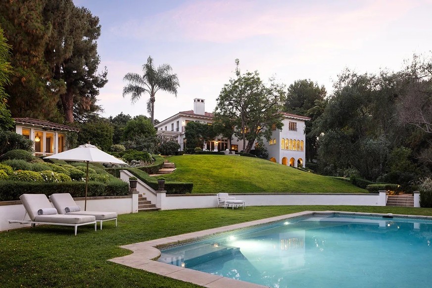Angelina Jolie vient de vendre son immense propriété de Los Feliz, à Los Angeles, autrefois habitée par le réalisateur Cecil B. DeMille.